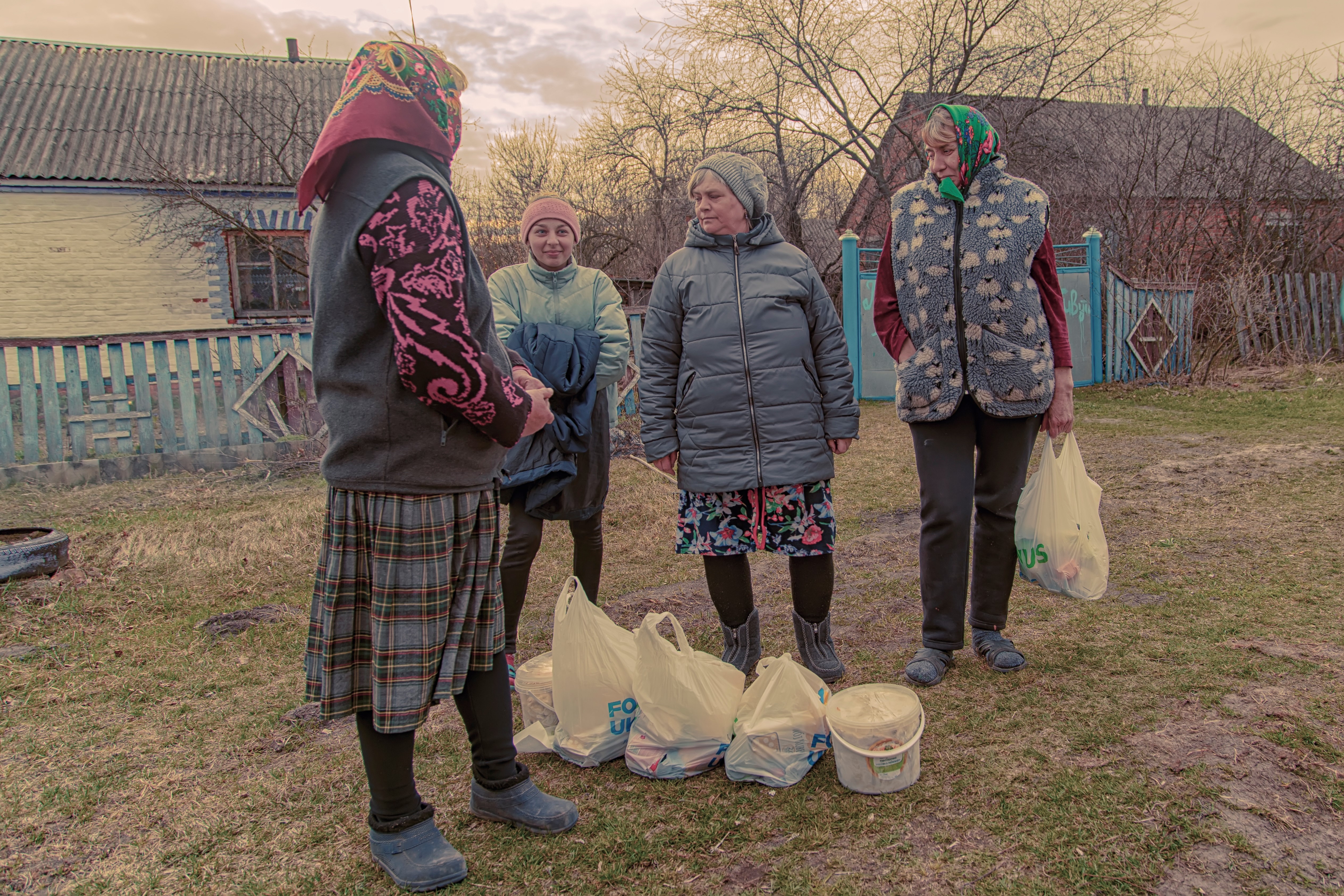 Привезли продукти до звільненого від окупації Іванкова 